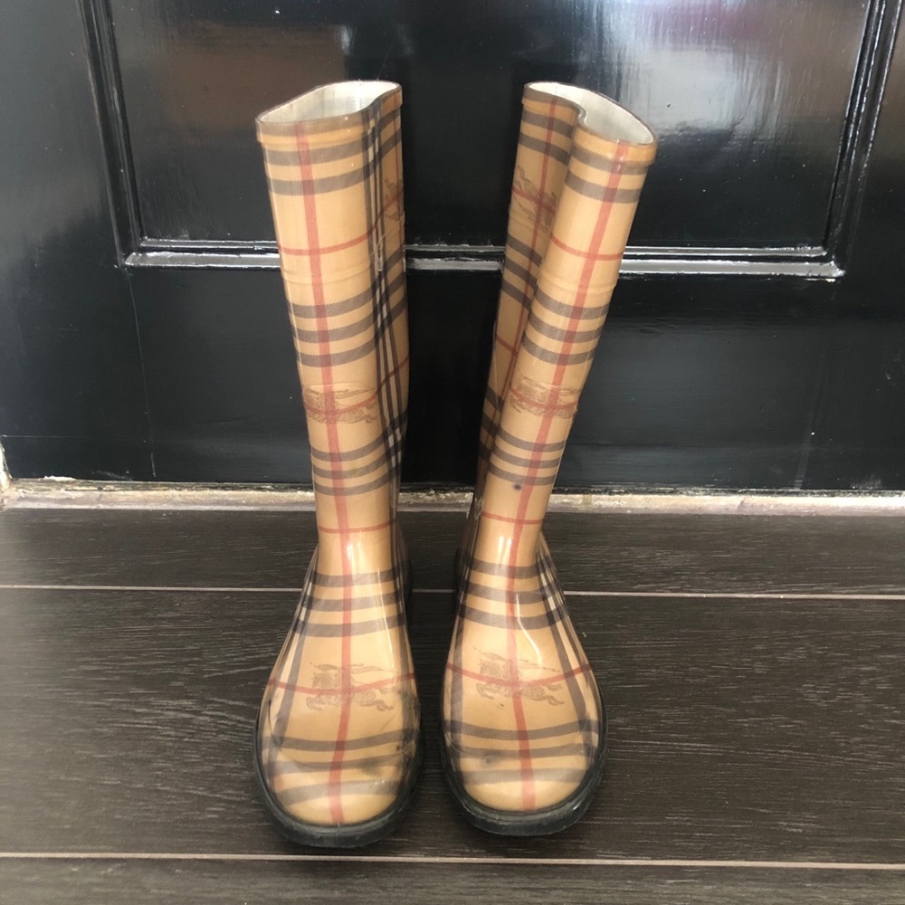Burberry rain boots